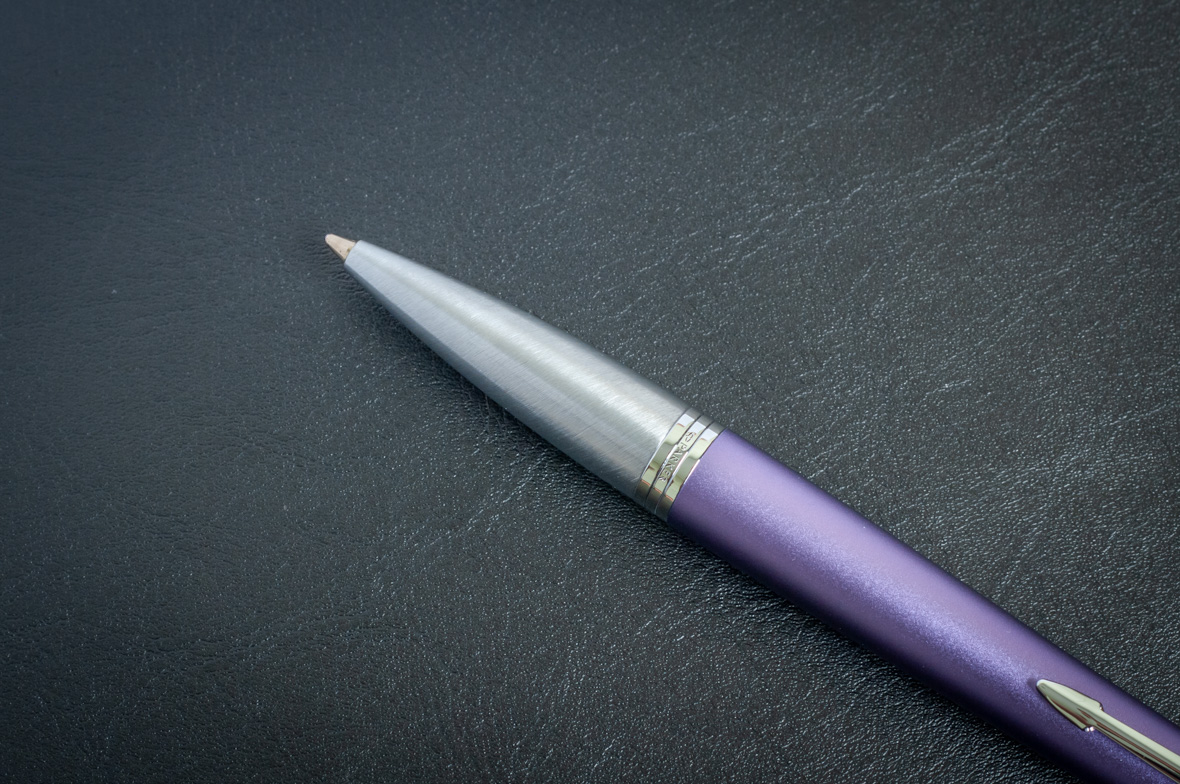 Parker france. Ручка Parker 1931623 Purple. Ручка шариковая Parker Urban Premium Violet. Паркер ручка 2023. Ручка Паркер сиреневая.